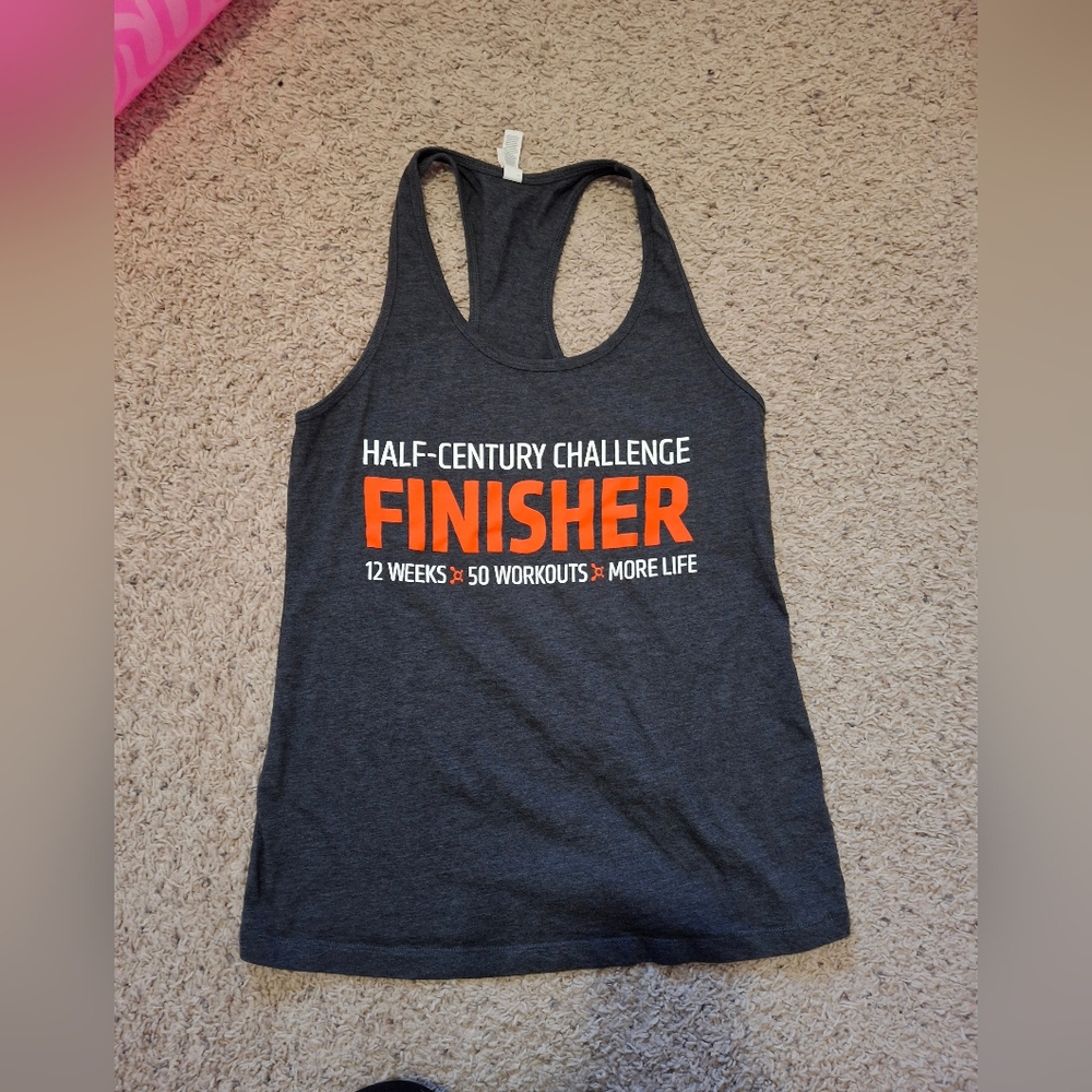 (M) workout shirt